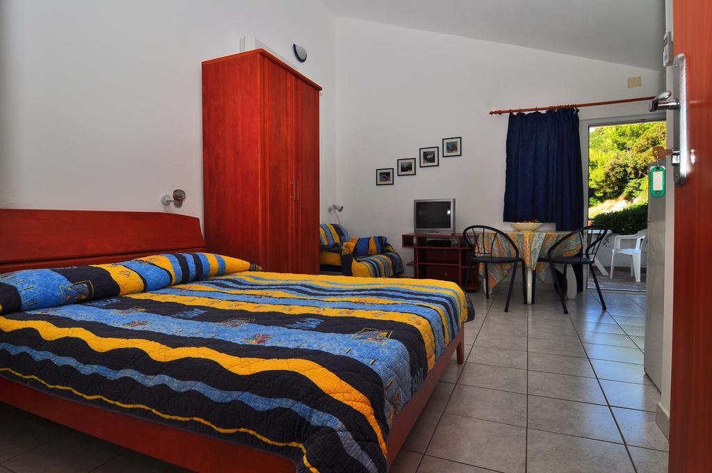 Apartments Livia Lastovo ภายนอก รูปภาพ
